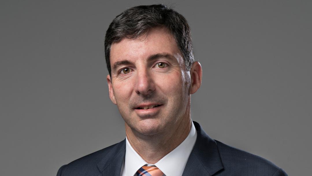 head shot phot of Nigel Phair