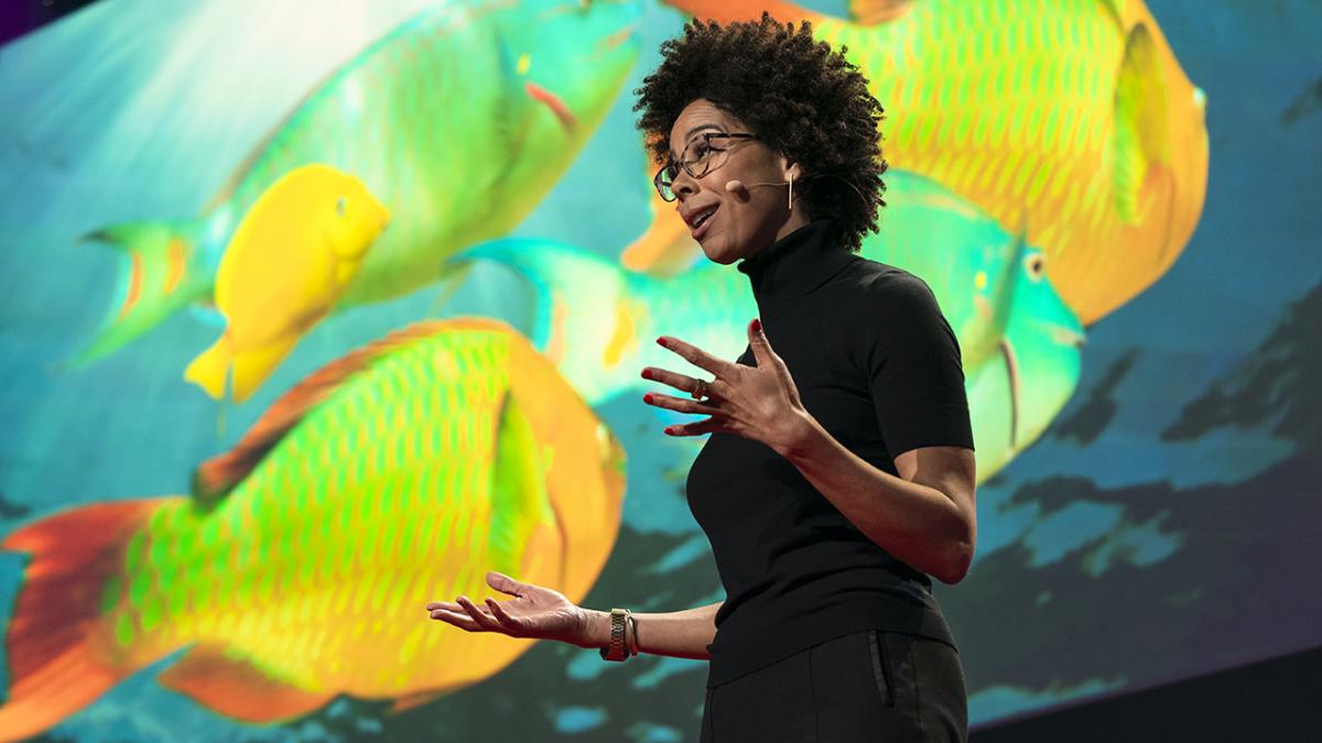 Image of Ayana Elizabeth Johnston speaking